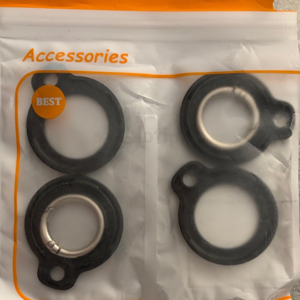 Black Wearable Clips for Electronics